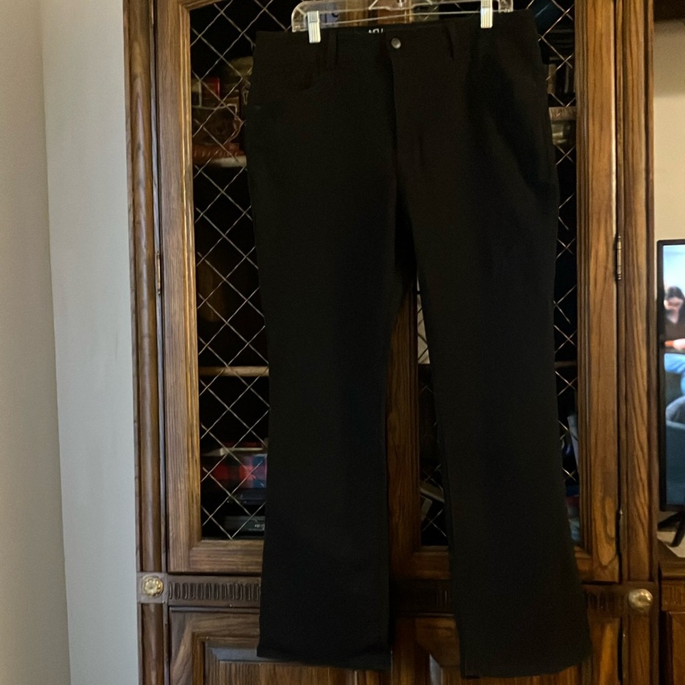 No Boundaries Black Straight-Leg Pants